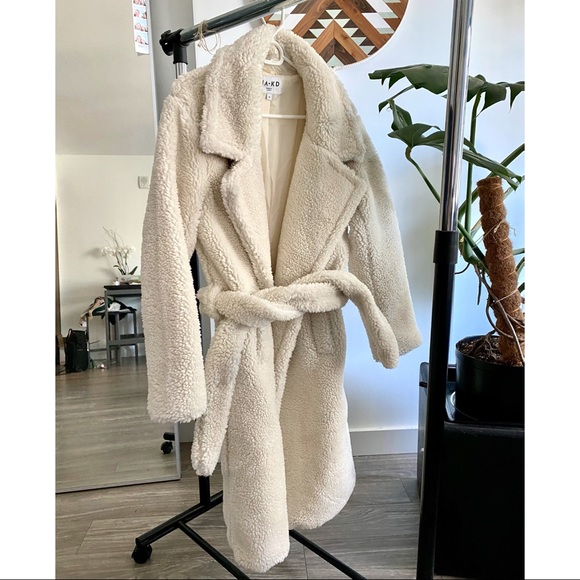 NA-KD Belted Long Teddy Coat - Picture 5 of 5